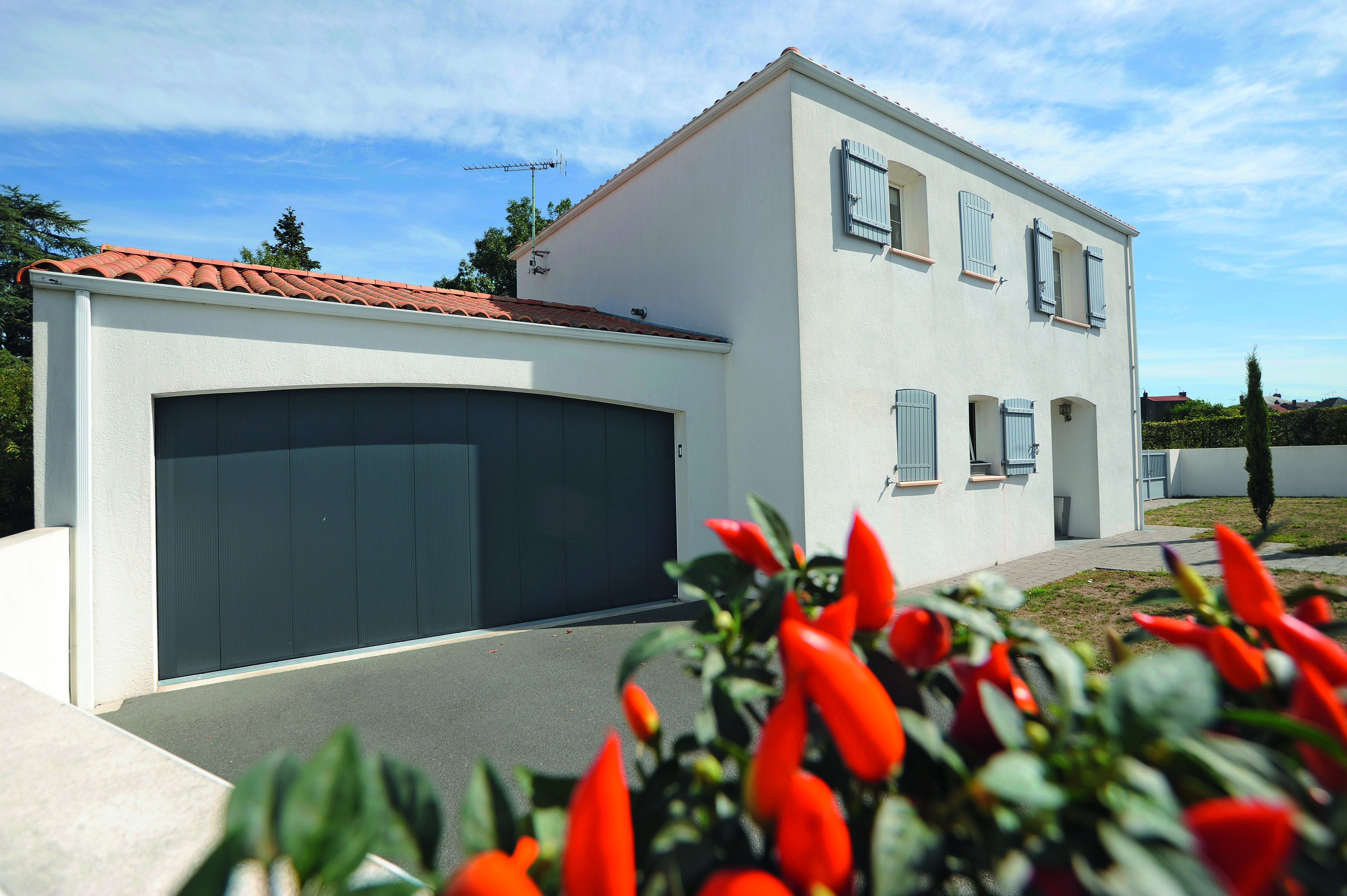 Quand remplacer sa porte de garage ? Quelles sont les obligations ?